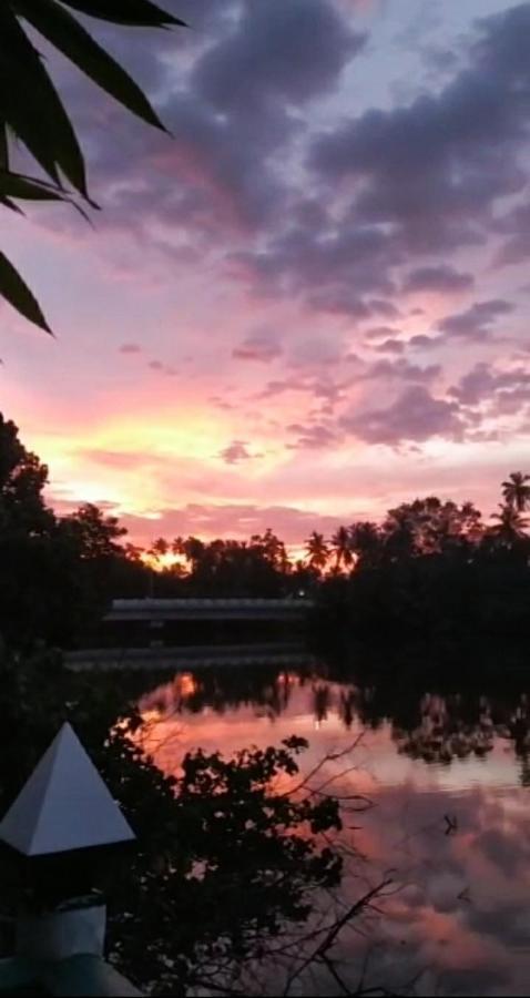 River Side Holiday Inn Weligama Zewnętrze zdjęcie
