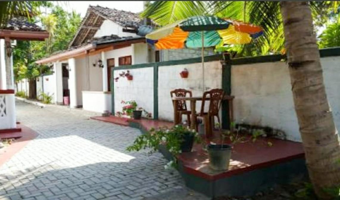 River Side Holiday Inn Weligama Zewnętrze zdjęcie