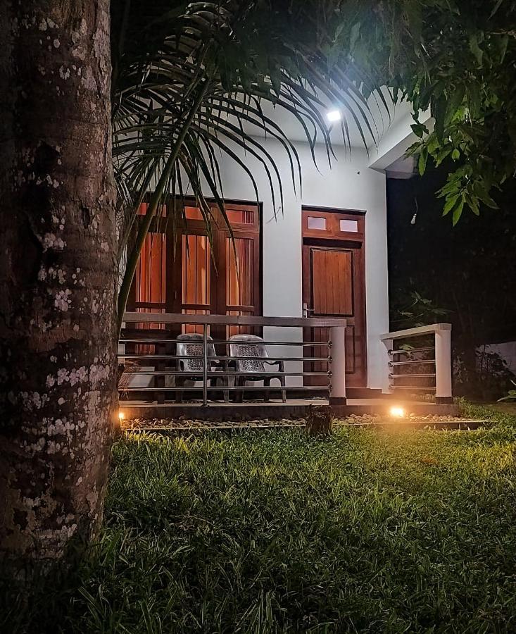 River Side Holiday Inn Weligama Zewnętrze zdjęcie