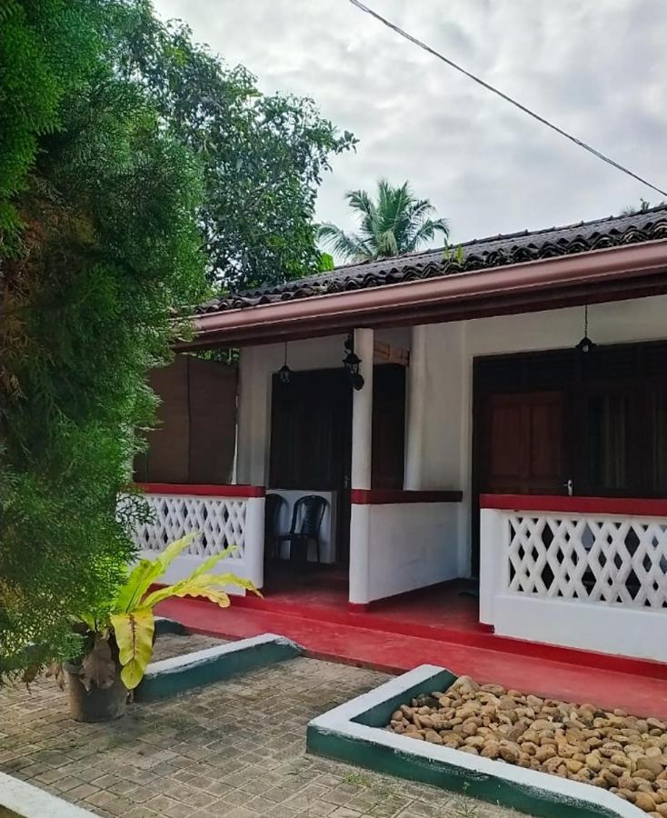 River Side Holiday Inn Weligama Zewnętrze zdjęcie